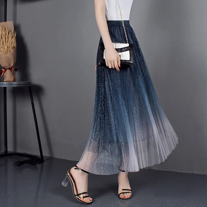 High-Waisted Pleated Skirt with Gradient Mesh Design